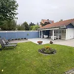 別荘 Charming, Cozy House Near Munich *